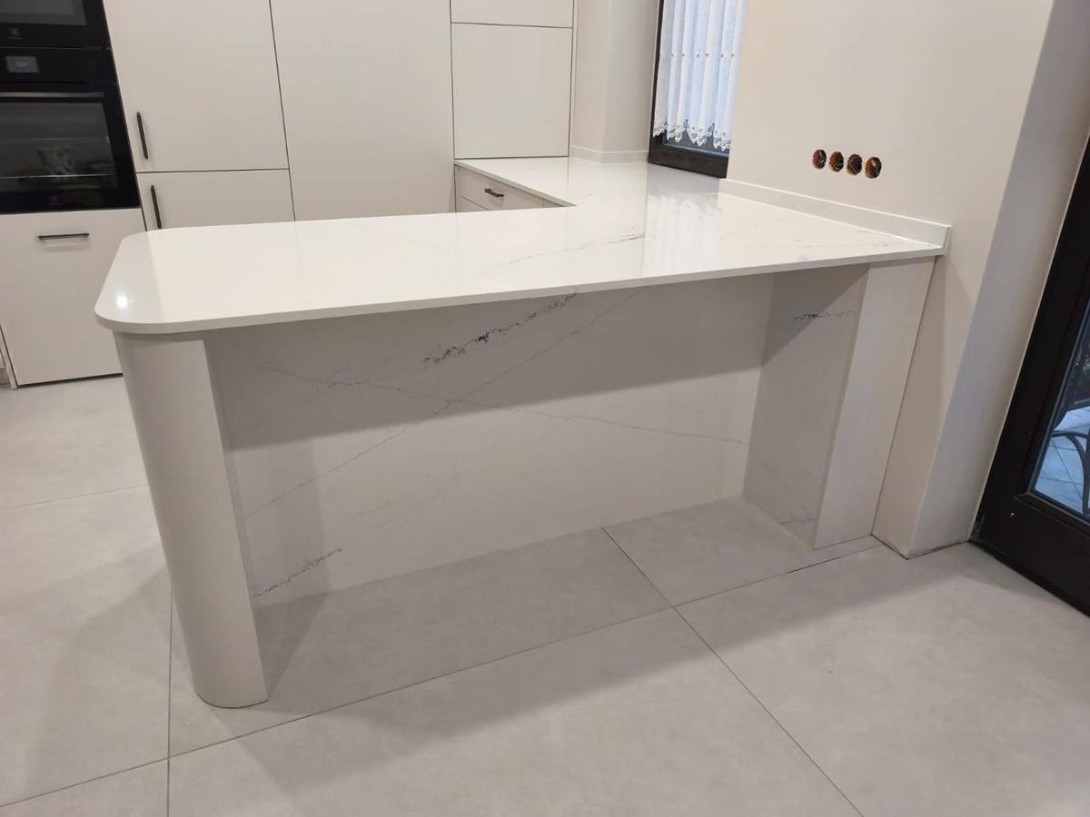 Spieki Kwarcowe By Stone 28 Spieki kwarcowe – nowoczesne blaty kuchenne, które łączą design, trwałość i funkcjonalność Spieki Kwarcowe By Stone 28 Spieki kwarcowe – nowoczesne blaty kuchenne, które łączą design, trwałość i funkcjonalność