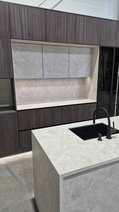 Spieki Kwarcowe By Stone 5 Spieki kwarcowe – nowoczesne blaty kuchenne, które łączą design, trwałość i funkcjonalność Spieki Kwarcowe By Stone 5 Spieki kwarcowe – nowoczesne blaty kuchenne, które łączą design, trwałość i funkcjonalność